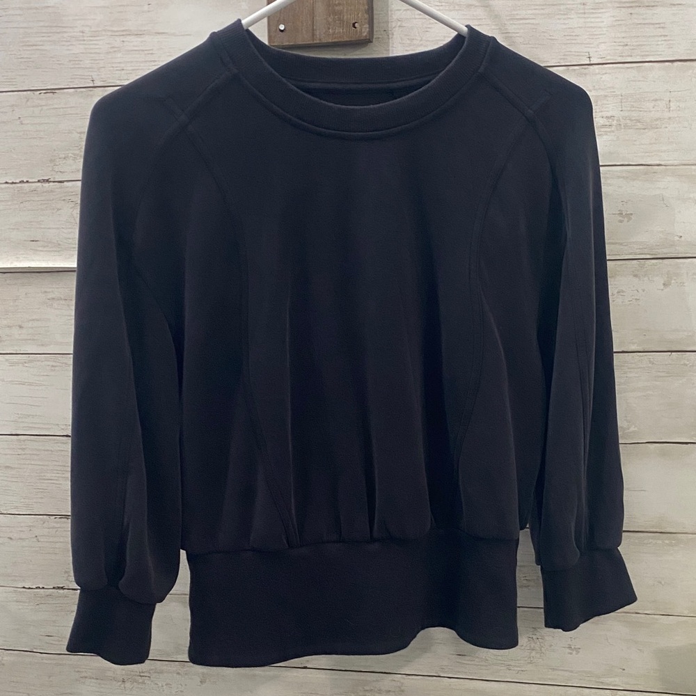 lululemon Softstream Ribbed Bottom 3/4 Sleeve Black Sweatshirt